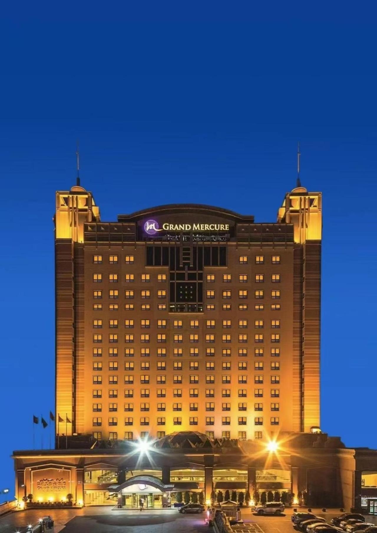 Grand Mercure Hotel Hualing Urumqi Exterior photo